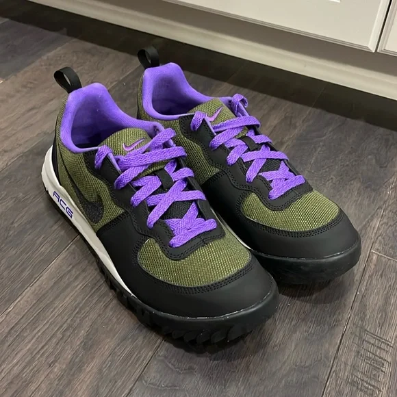 Nike Takos Low LE ACG Hiking Trail Shoes Sneakers new 377811 305 Mens Size 9
